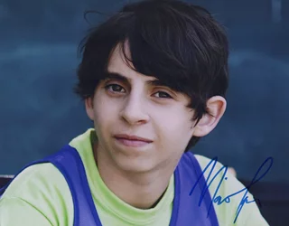 Moises Arias autograph