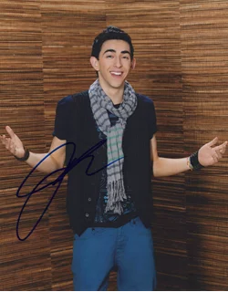 Mateo Arias autograph