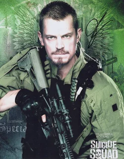 Joel  Kinnaman autograph