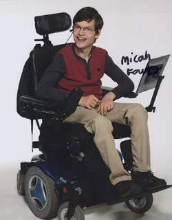 Micah Fowler autograph
