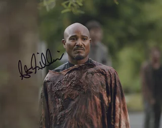 Seth Gilliam autograph