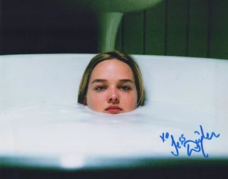 Jess Weixler autograph