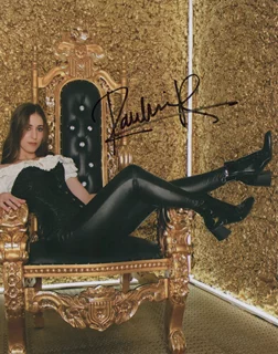 Paulina Rezende autograph