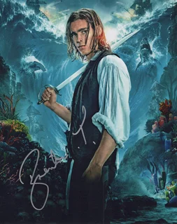 Brenton Thwaites autograph