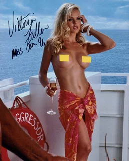 Victoria Fuller autograph