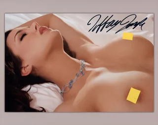 Tiffany Taylor autograph