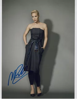 Maria Bello autograph