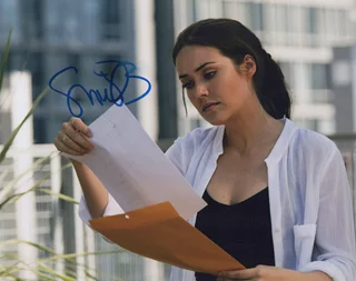 Megan Boone autograph
