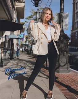 Miranda Derrick autograph