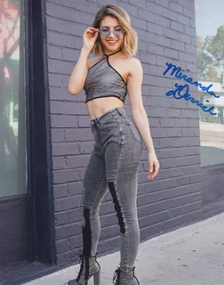 Miranda Derrick autograph