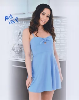 Aria Lee autograph