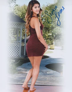 Sophia Leone autograph