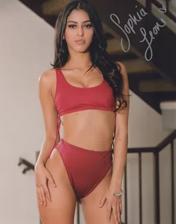 Sophia Leone autograph