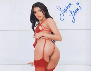 Sophia Leone autograph