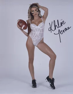 Khloe Terae autograph