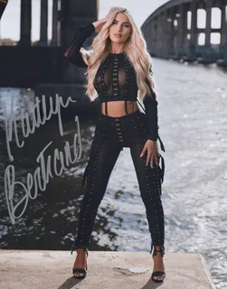 Kaitlyn Bertrand autograph