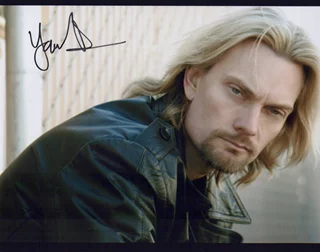Yan Birch autograph