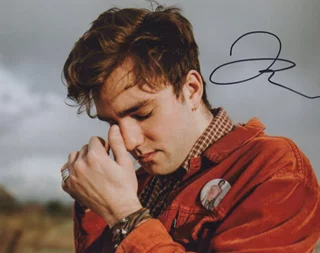 Jackson White autograph