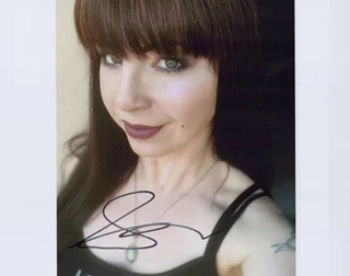 Sarah Buehler autograph