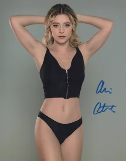 Alice Antoinette autograph