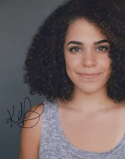 Kimia Behpoornia autograph