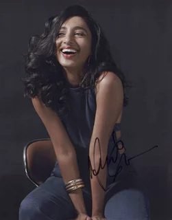 Menik Gooneratne autograph