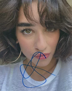 Simona Tabasco autograph