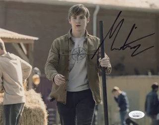 Matt Lintz autograph