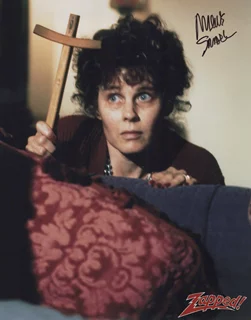 Mews Small autograph