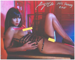 Brittny Ward autograph