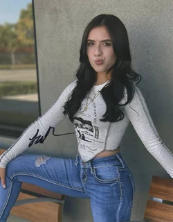 Jaleena Rodriguez autograph