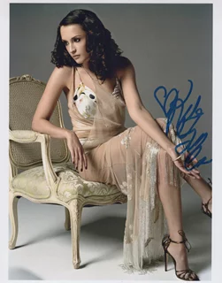 Rachael Leigh Cook autograph