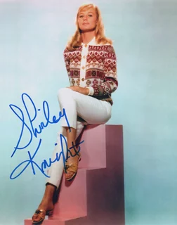 Shirley Knight autograph