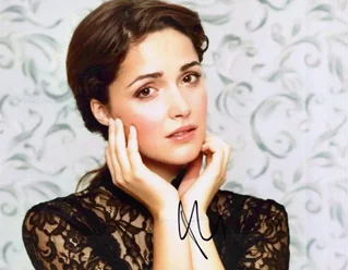 Rose Byrne autograph