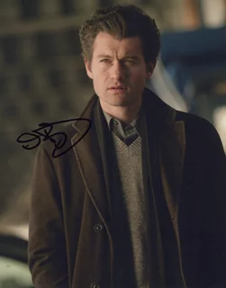 James Badge Dale autograph