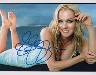 Jennie Garth autograph