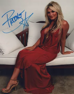 Brooke Hogan autograph