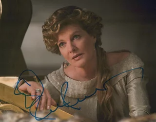 Rene Russo autograph