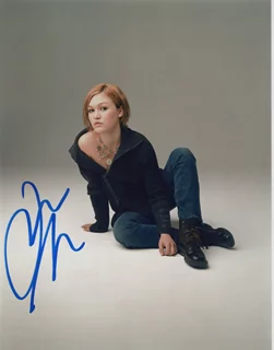 Julia Stiles autograph