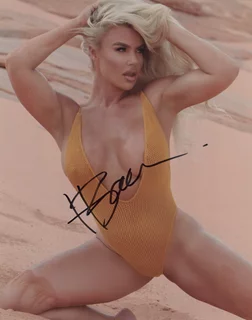 Holly Barker autograph