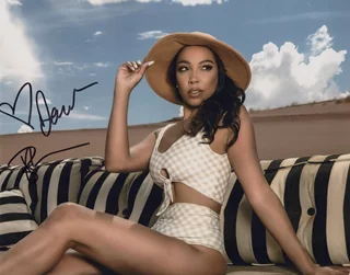 Danielle Blackwell autograph