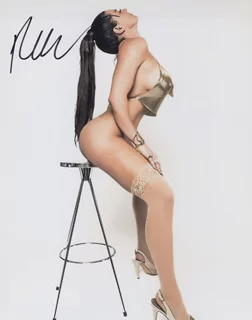 Rachel Elizabeth autograph