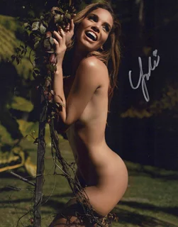 Yoli Lara autograph