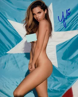 Yoli Lara autograph