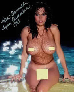 Patti Farinelli autograph