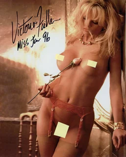 Victoria Fuller autograph