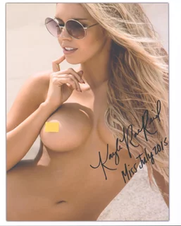Kayla Rae Reid autograph
