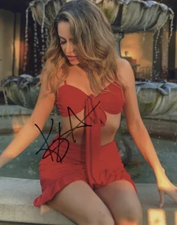 Kristina Urribarres autograph