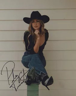 Presley Tennant autograph