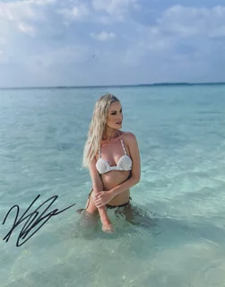 Katy Johnson autograph